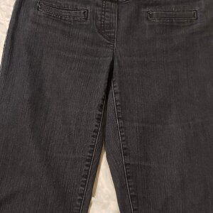 Contrast Black Capris stretch denim in size M